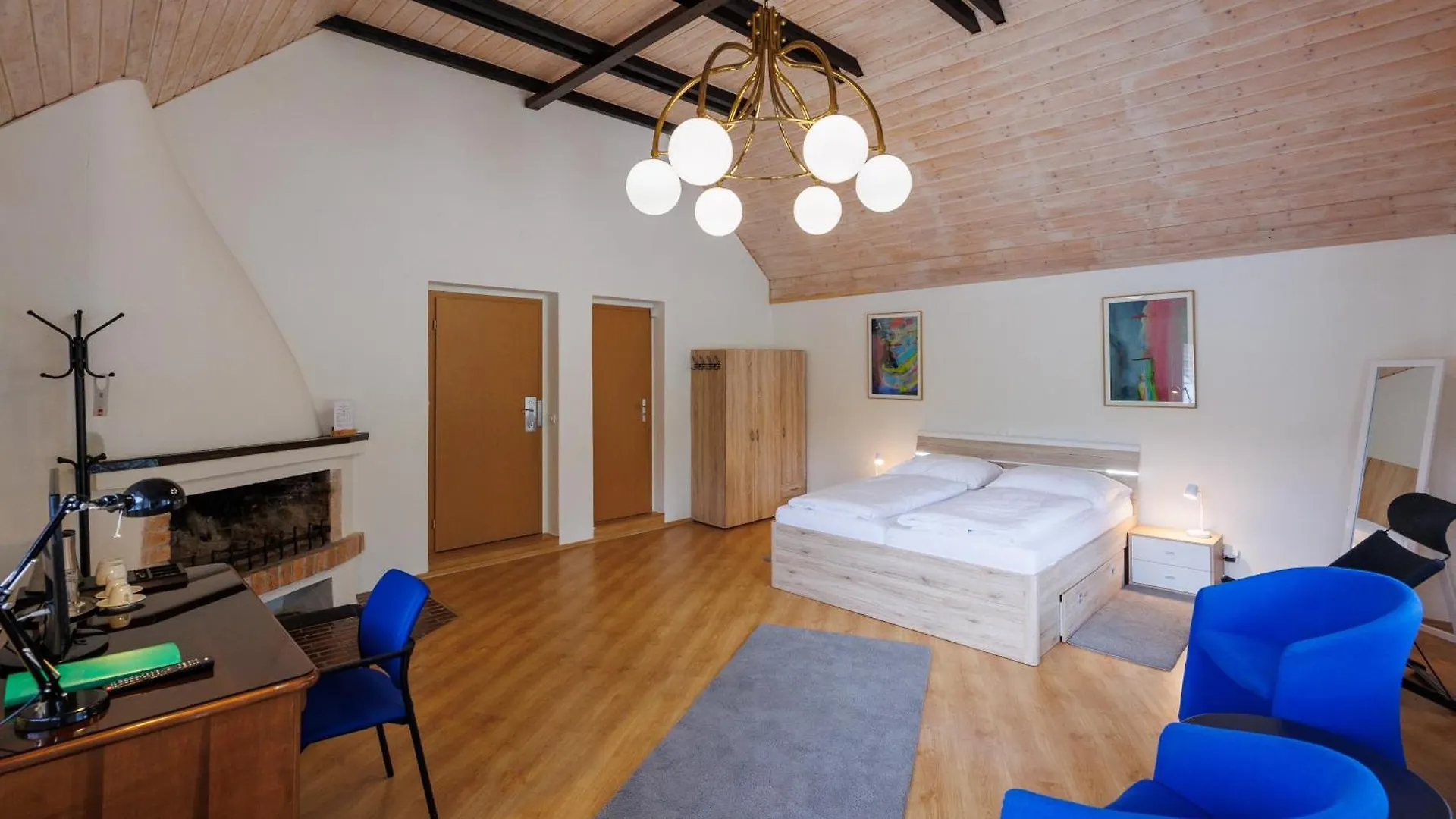Gasthuis Pension U Golfu Cihelny Karlsbad