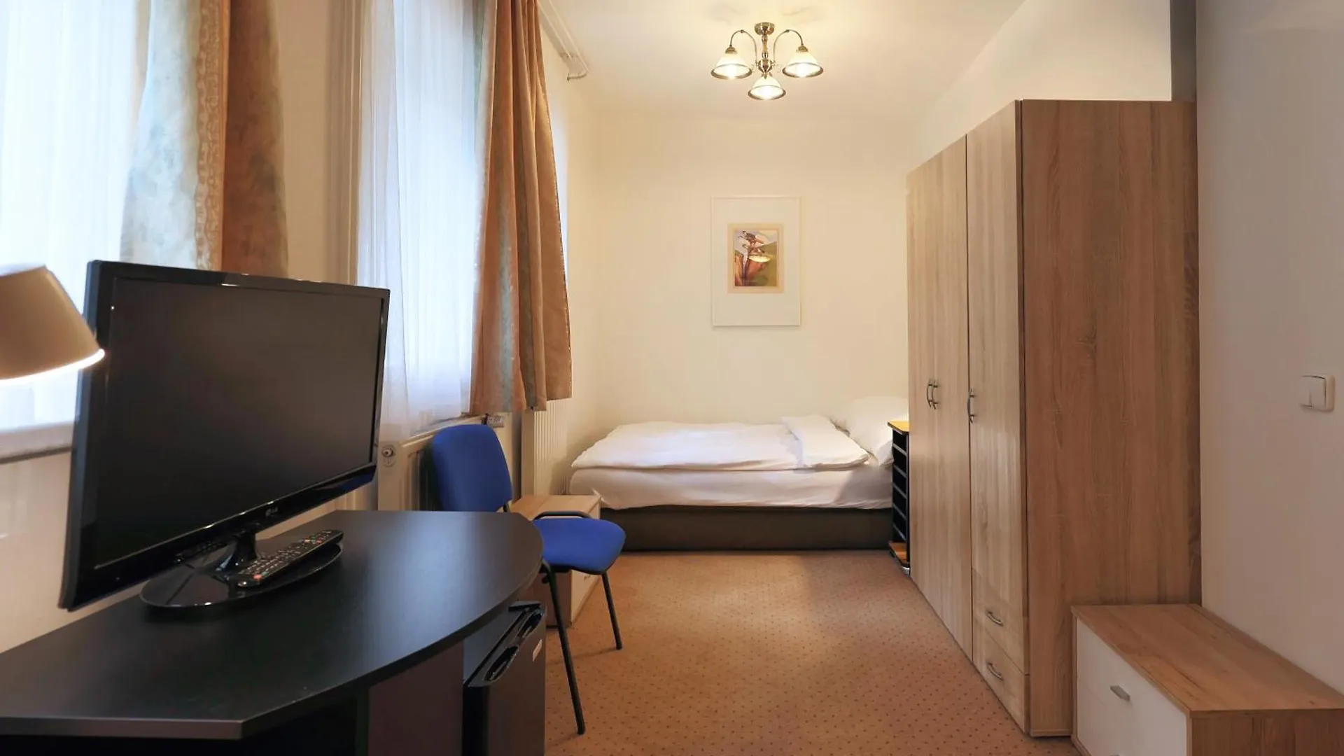 Gasthuis Pension U Golfu Cihelny Karlsbad